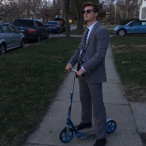 Meet your Posher, Sam